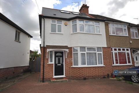 4 bedroom semi-detached house to rent, Dellfield Crescent, Uxbridge, UB8