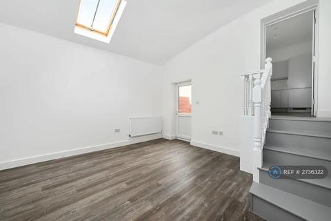 undefined, Lynchford Road, Farnborough, GU14
