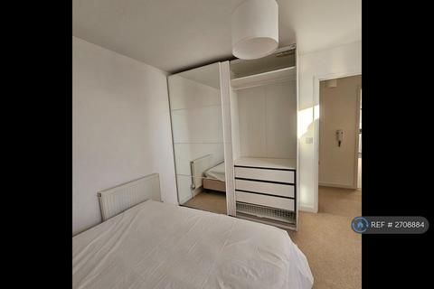 1 bedroom flat to rent, Len Bishop Court, London, E1W