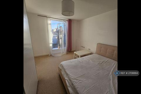 1 bedroom flat to rent, Len Bishop Court, London, E1W
