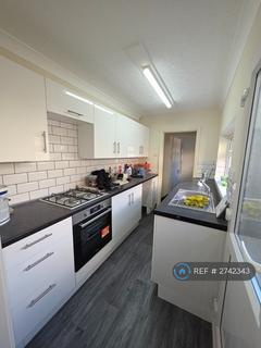 3 bedroom semi-detached house to rent, Ashby High St, Scunthorpe, DN16
