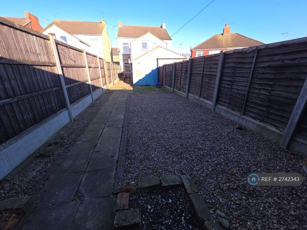 Manageable Rear Garden