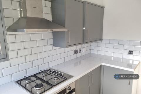 2 bedroom semi-detached house to rent, Pebblebrook Way, Bedworth, CV12