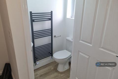 2 bedroom semi-detached house to rent, Pebblebrook Way, Bedworth, CV12