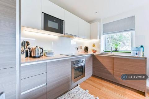 2 bedroom flat to rent, Sherrans House, London, NW9