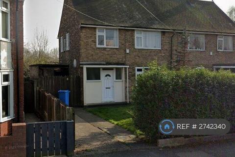 3 bedroom semi-detached house to rent, Barrington Avenue, Hull, HU5