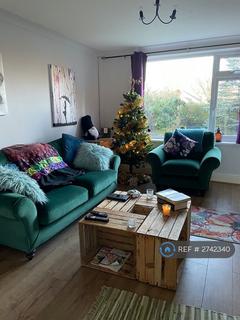 3 bedroom semi-detached house to rent, Barrington Avenue, Hull, HU5