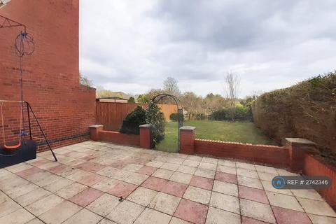 4 bedroom semi-detached house to rent, Beech Avenue, York, YO24