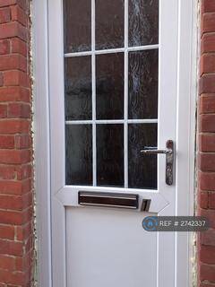 2 bedroom flat to rent, Newport Road, Sandown, PO36