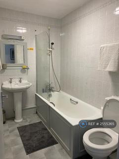 1 bedroom in a house share to rent, Rochdale Road, Denshaw, Oldham, OL3