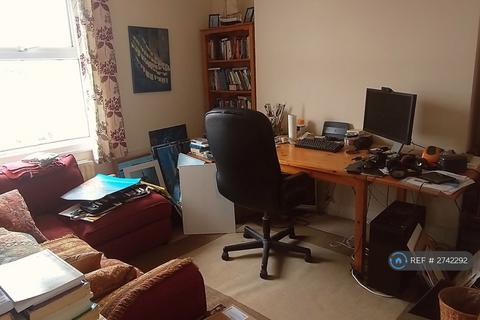undefined, Top  Ash Road, Aldershot, GU12