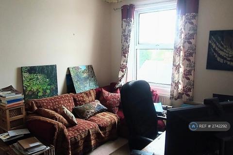 undefined, Top  Ash Road, Aldershot, GU12