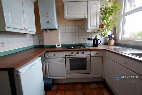 undefined, Top  Ash Road, Aldershot, GU12