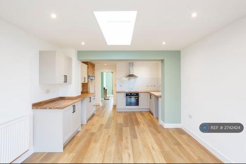 2 bedroom semi-detached house to rent, Hylands Cottage, Kent, TN26