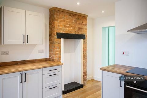 2 bedroom semi-detached house to rent, Hylands Cottage, Kent, TN26