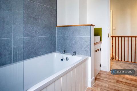 2 bedroom semi-detached house to rent, Hylands Cottage, Kent, TN26