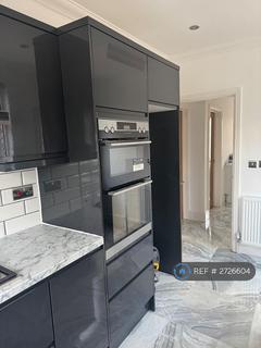 3 bedroom semi-detached house to rent, Kimbolton Road, Bedford, MK41