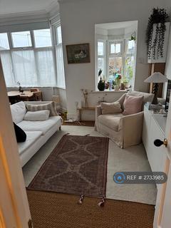 3 bedroom flat to rent, Gordon Rd, South Woodford, E18