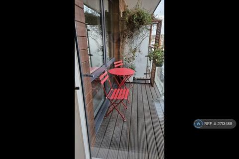 2 bedroom flat to rent, St Pancras Way, London, NW1