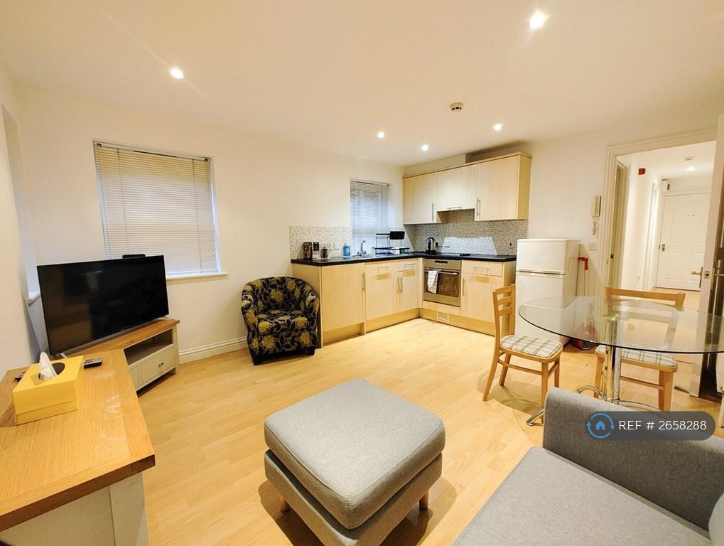Living/Kitchen