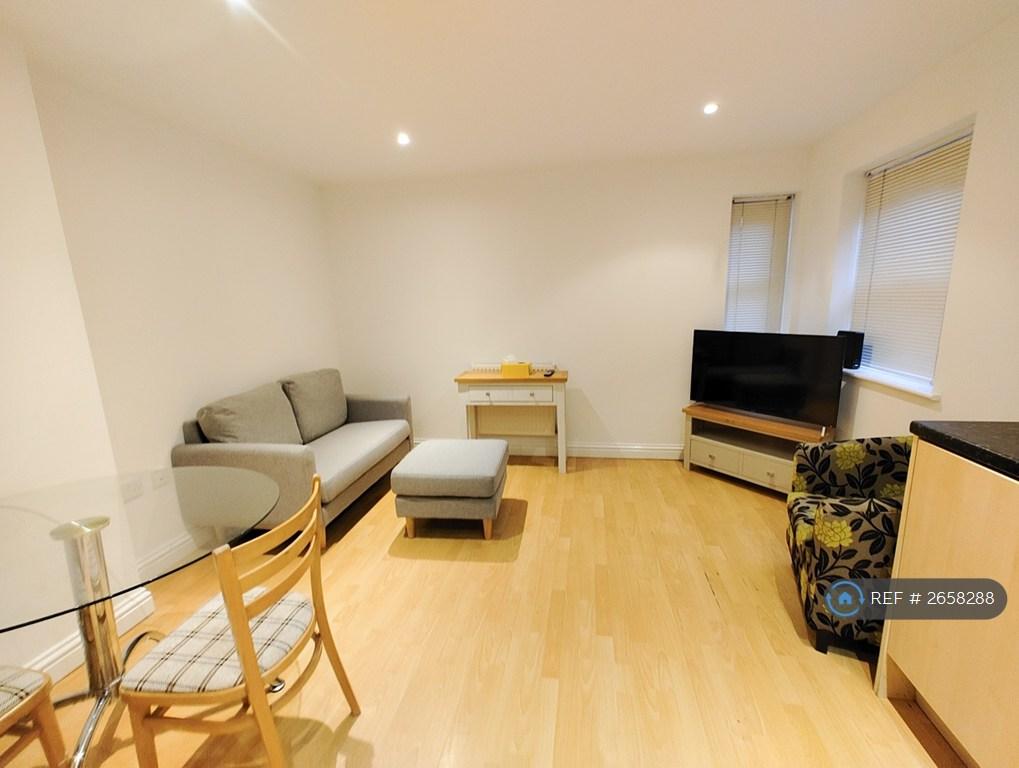 Living/Kitchen