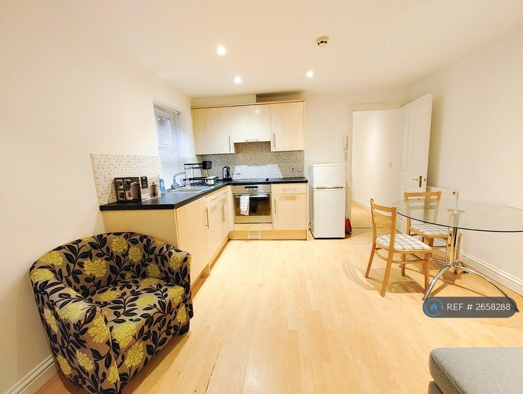 Living/Kitchen