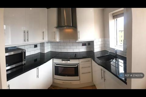 1 bedroom flat to rent, John Maurice Close, London, SE17