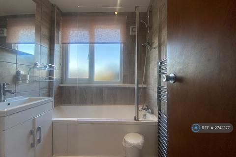 5 bedroom terraced house to rent, Swasdale Road, Luton, LU3