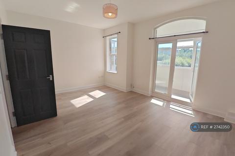 2 bedroom flat to rent, Marlborough Road, Gillingham, ME7