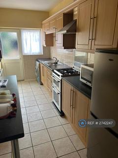 4 bedroom semi-detached house to rent, Brackens Lane, Derby, DE24