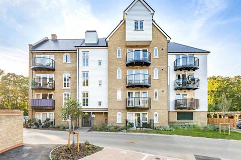 1 bedroom apartment for sale, Holman House, Worcester Park KT4