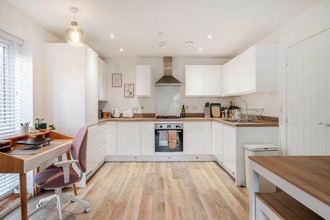 1 bedroom apartment for sale, Holman House, Worcester Park KT4