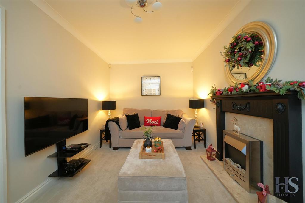 Small lounge.jpg