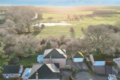 5 bedroom detached house for sale, Chiltern Close, Cheslyn Hay, Walsall