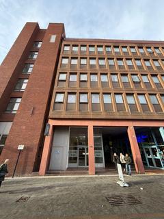 Studio to rent, Week Street