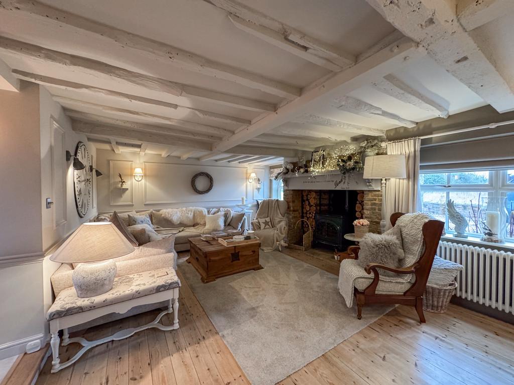 Willow Farm living6