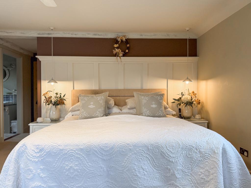 Willow Farm master bed