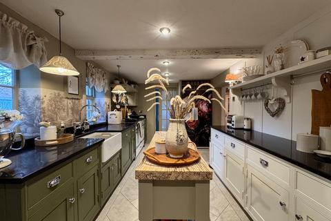 8 bedroom detached house for sale, Halstead Road, Kirby-Cross, Frinton-on-Sea, Essex, CO13