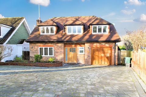 4 bedroom detached house for sale, Chipstead
