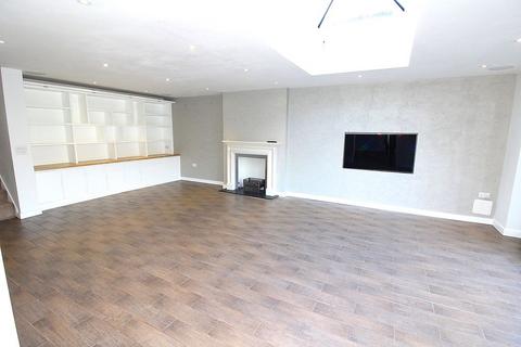 4 bedroom detached house for sale, Chipstead
