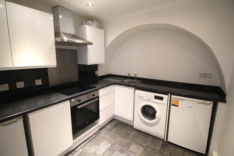 2 bedroom flat to rent, Wellington Street, Greenock