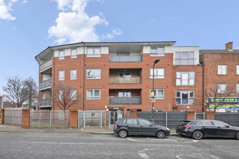 2 bedroom flat for sale, Palma Court, 631-637 Whitton Avenue West, Greenford