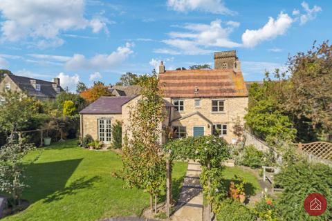 5 bedroom detached house for sale, Station Road, Carterton OX18