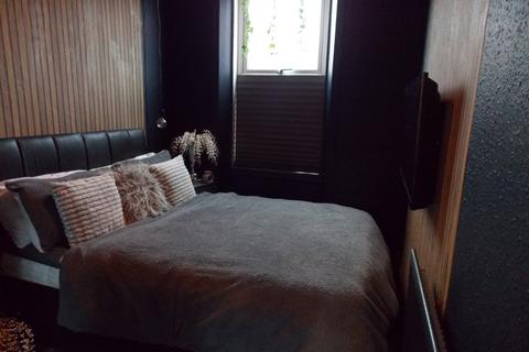 2 bedroom flat to rent, Trewhitt Road, Newcastle upon Tyne NE6