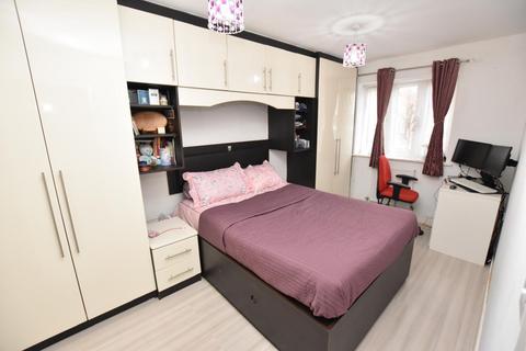 2 bedroom flat to rent, Ley Farm Close, Watford, Hertfordshire, WD25