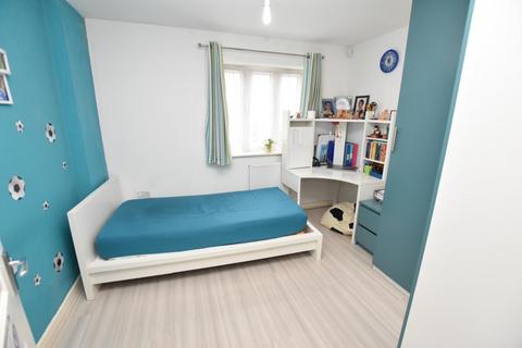 2 bedroom flat to rent, Ley Farm Close, Watford, Hertfordshire, WD25