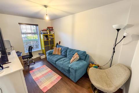 3 bedroom semi-detached house for sale, Outfield Close, Corby NN18