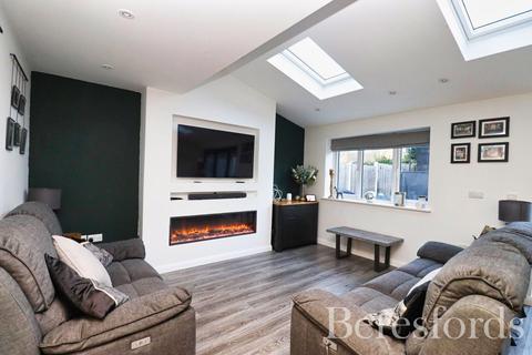 4 bedroom detached house for sale, The Willows, Boreham, CM3