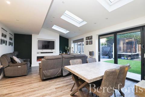 4 bedroom detached house for sale, The Willows, Boreham, CM3