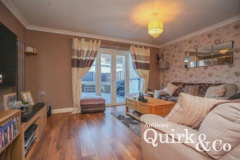 3 bedroom terraced house for sale, Dinant Avenue, Canvey Island, SS8